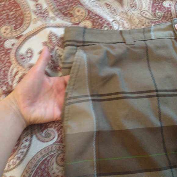 Size 34 mens O'Neill Bermuda plaid shorts - Picture 5 of 16